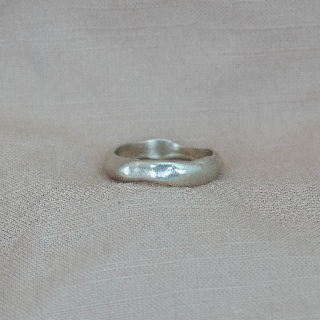 Wabi Sabi Band - 14k White Gold - 5mm